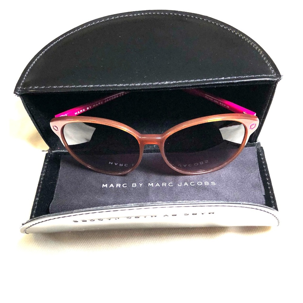 MARC BY MARC JACOBS Sunglasses